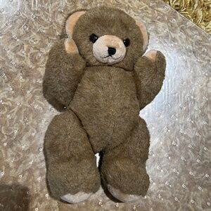 1990 Vintage Teddy Bear with movable Legs, Arms and Head
